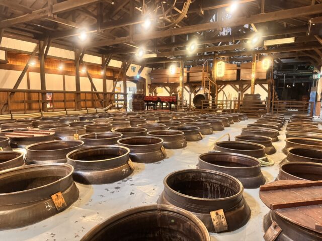 鹿児島の自然がつくる長期熟成玄米黒酢の醸造メーカーを訪問