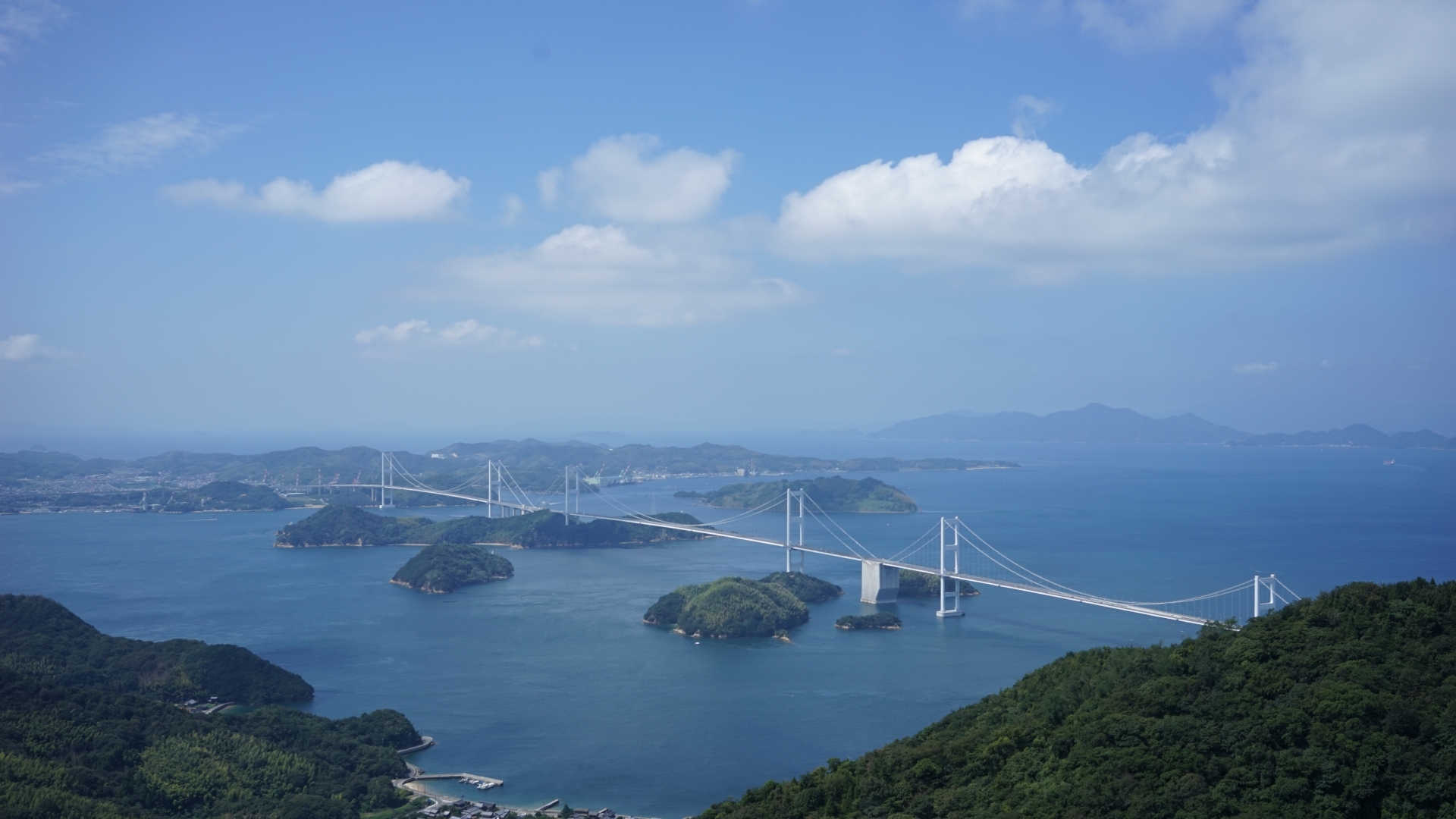 7つの橋と美しい島々をつなぐ絶景ロード「しまなみ海道」