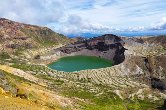 蔵王連峰を東西に横断し宮城県と山形県をつなぐ山岳道路「蔵王エコーライン」で御釜へ